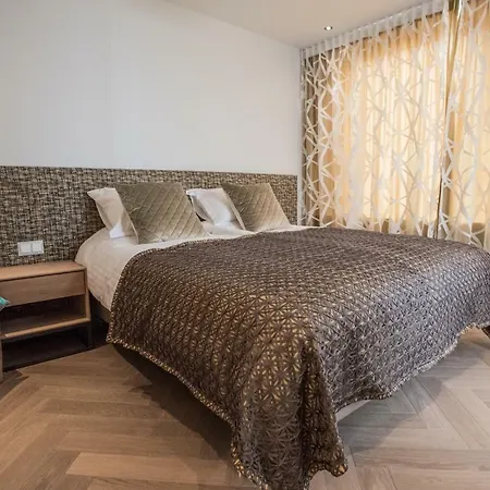 Van Hotel